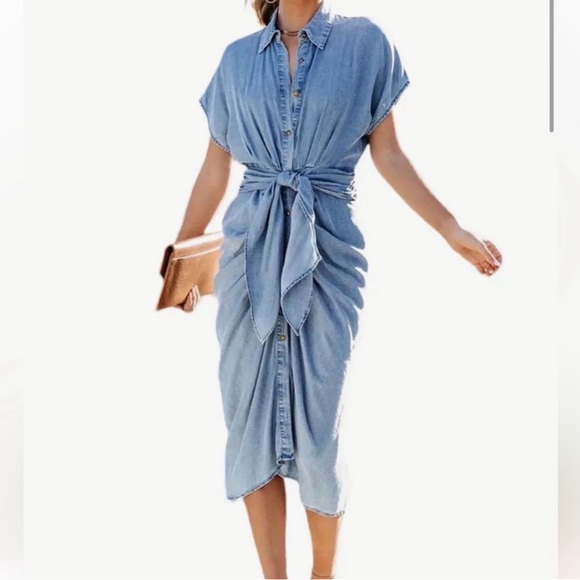 Unk Dresses & Skirts - Unk Light Blue Tie-Front Midi Dress